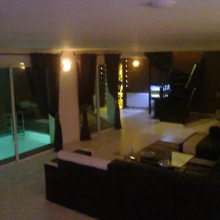 Au Bois De Massier - D'hotes Bed & Breakfast Vienne (Isere)